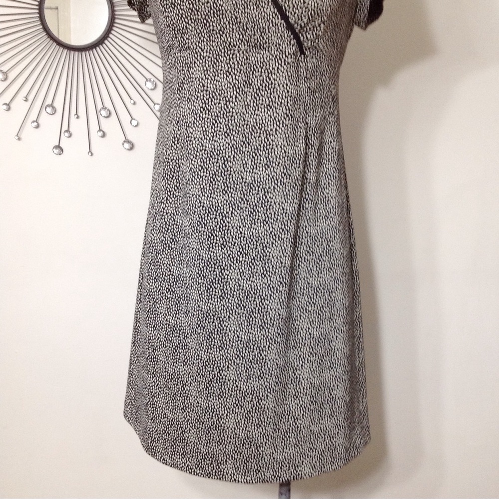 Motherhood Maternity Short Sleeve V-neck Dress - Picture 3 of 8